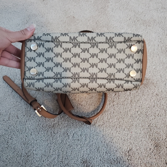 Michael Kors bag - Picture 4 of 5